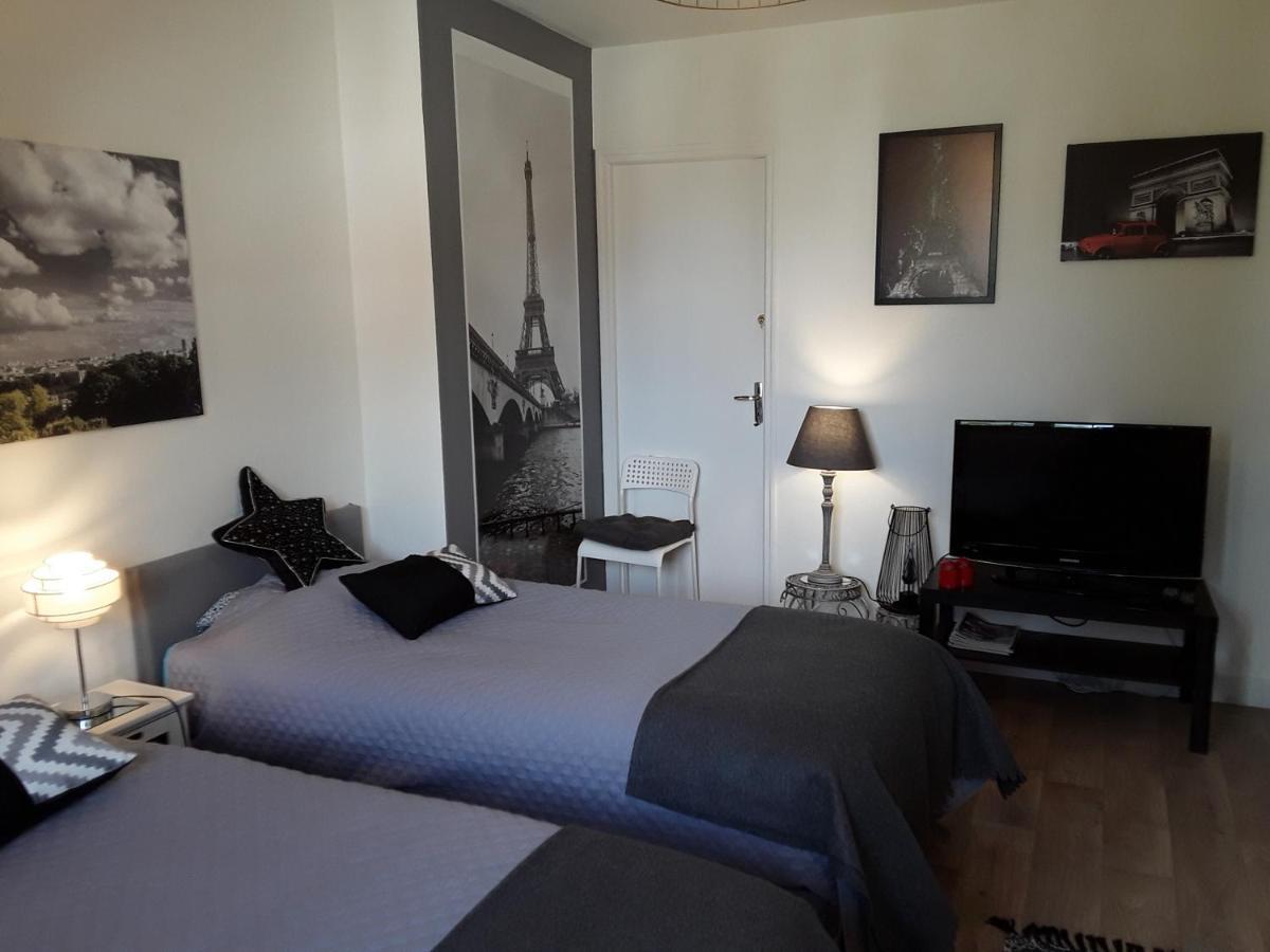 Clos Du Bourg Bed & Breakfast Saint-Cyr-en-Val ภายนอก รูปภาพ