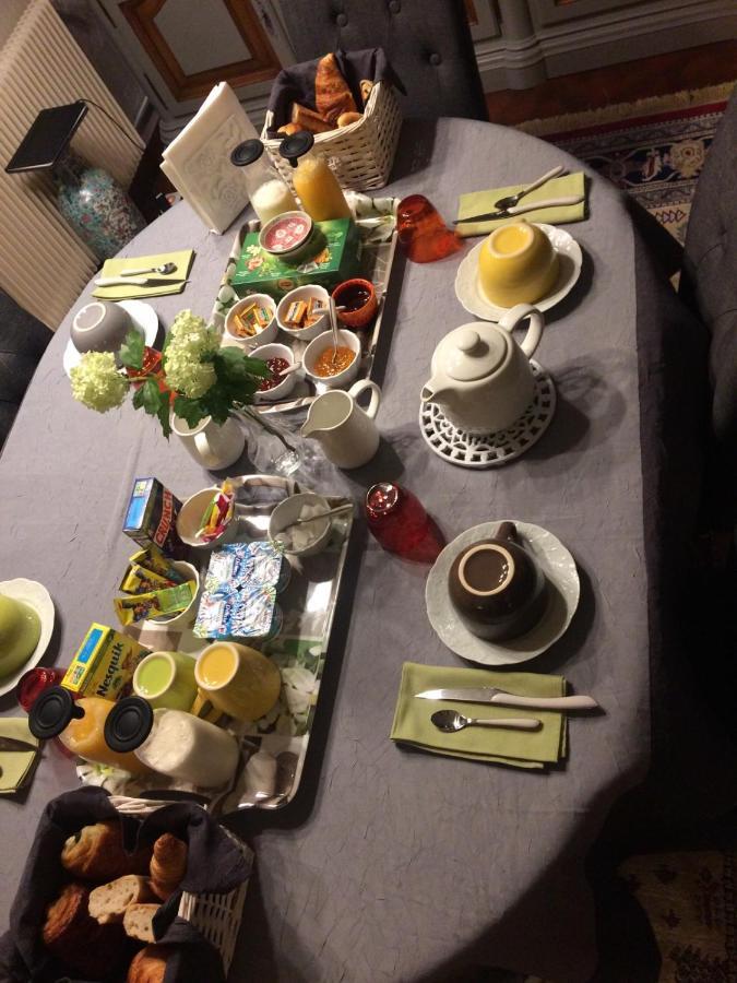 Clos Du Bourg Bed & Breakfast Saint-Cyr-en-Val ภายนอก รูปภาพ