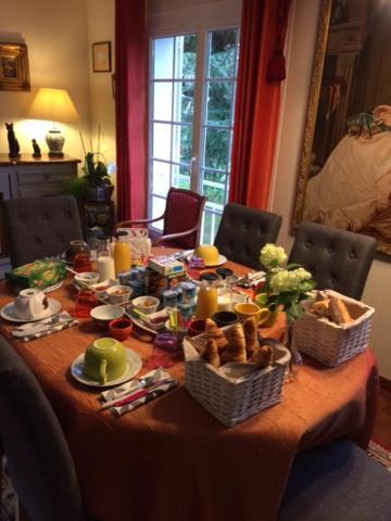 Clos Du Bourg Bed & Breakfast Saint-Cyr-en-Val ภายนอก รูปภาพ